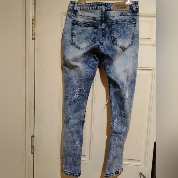 Grindhouse Distressed Blue Jeans With Metal Logo Size Of 32x32 - Picture 8 of 12